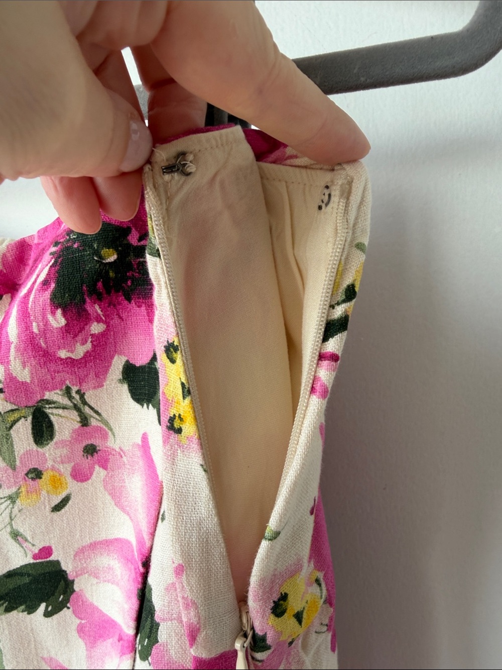 Abercrombie & Fitch Floral Mini Skirt with under shorts Pink, White, Green - Picture 5 of 8